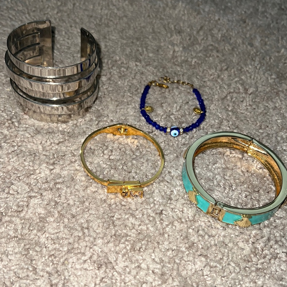 Lot of 4 bracelets